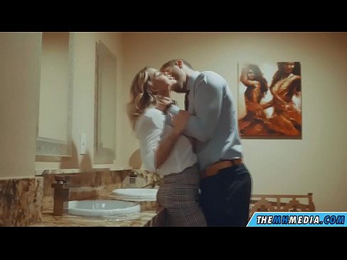 ❤️ Apabila awek berambut perang menggoda anda di tandas awam ❤ pelacur pada ms.ixiporn.ru ❌️❤